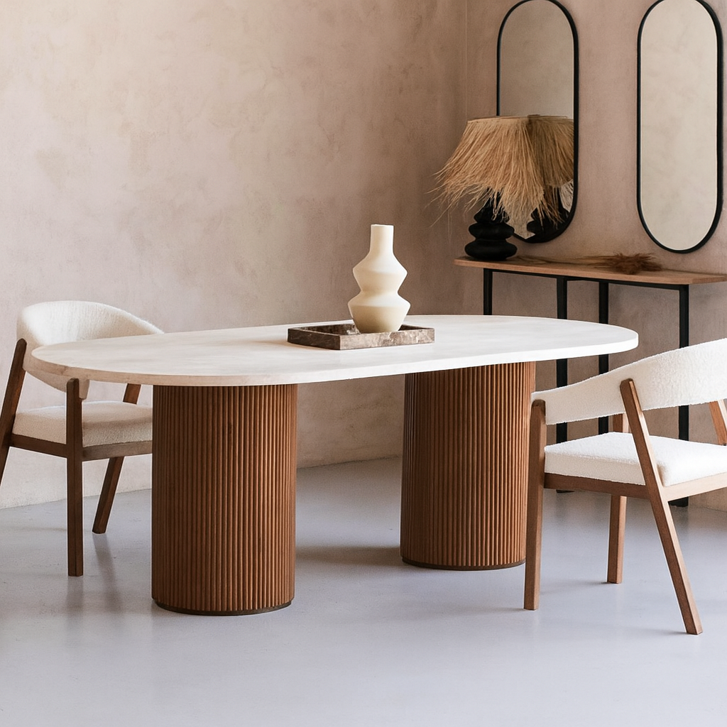 Oval table with beech wood legs