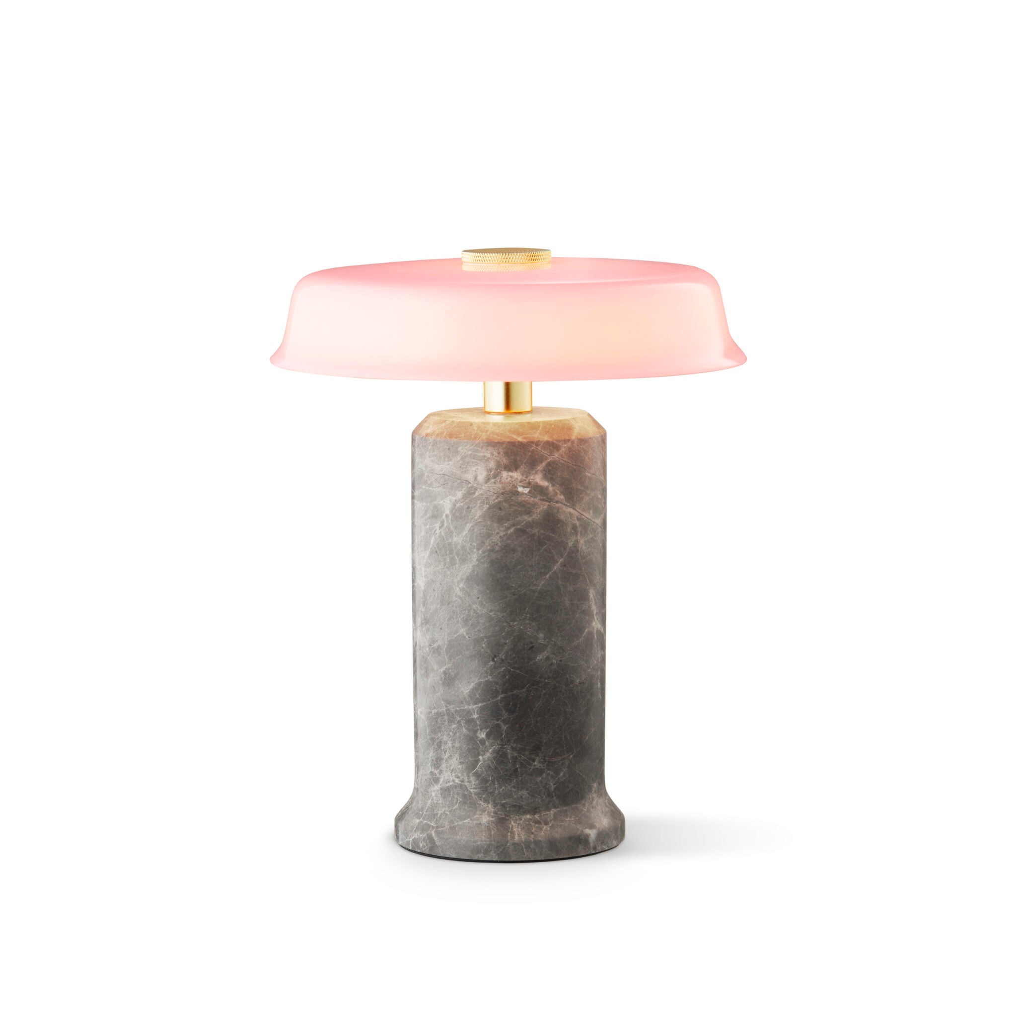 Cette lampe décorative apporte caractère et douceur grâce à l’alliance du marbre naturel et du verre soufflé à la bouche.