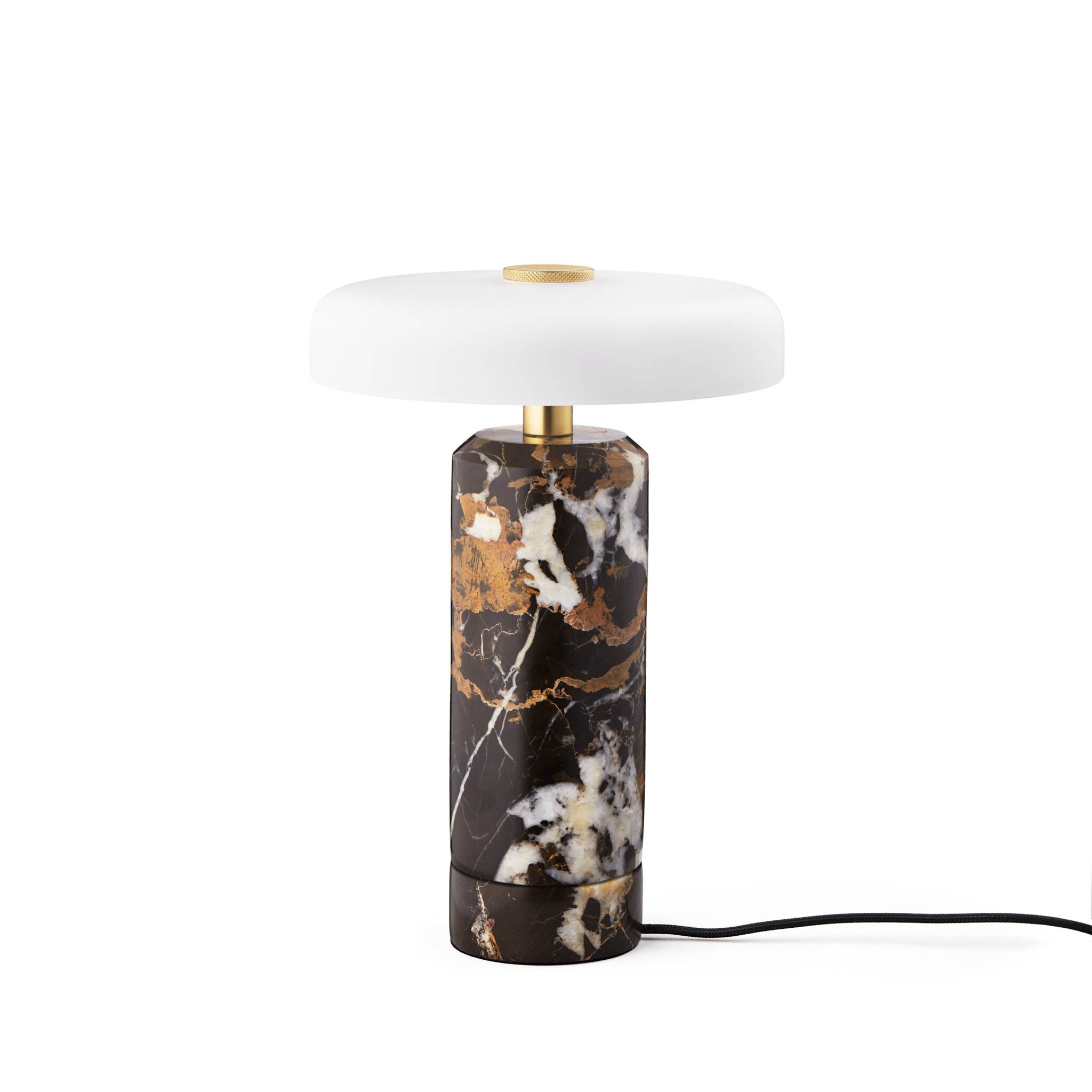 Lampe à poser rechargeable, artisanale et sans fil, alliant le caractère du marbre à la légèreté du verre soufflé à la bouche.