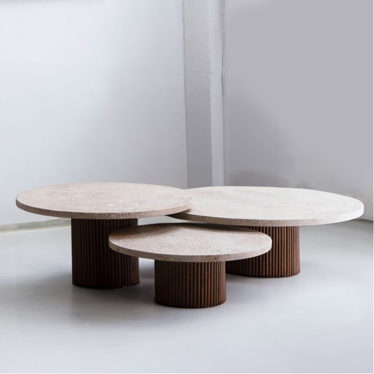 Pieds en bois de hêtre massif, finition soignée et lignes épurées pour un style intemporel