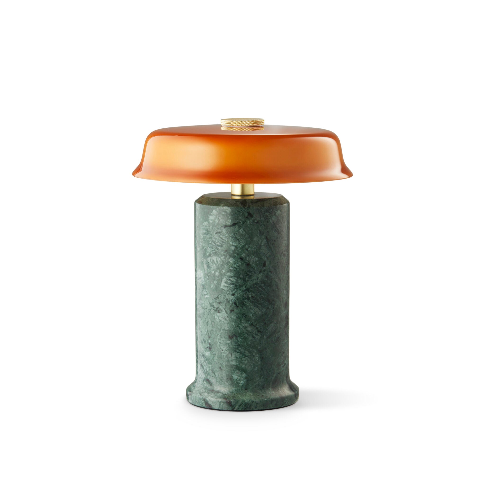  Élégante et naturelle, cette lampe artisanale apporte charme et sophistication à votre intérieur, tout en restant unique.