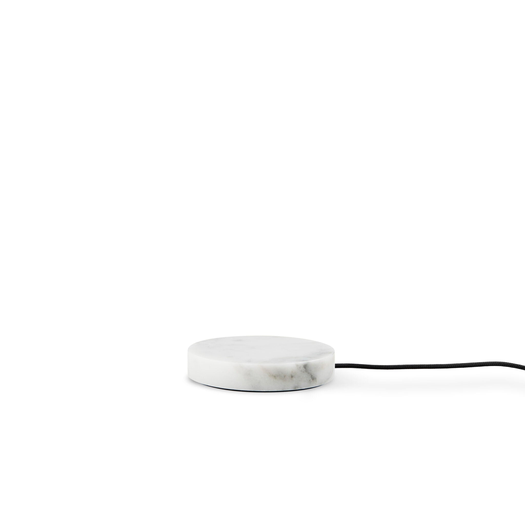 Cette lampe est conçue pour apporter une touche artistique et naturelle à n’importe quel intérieur.