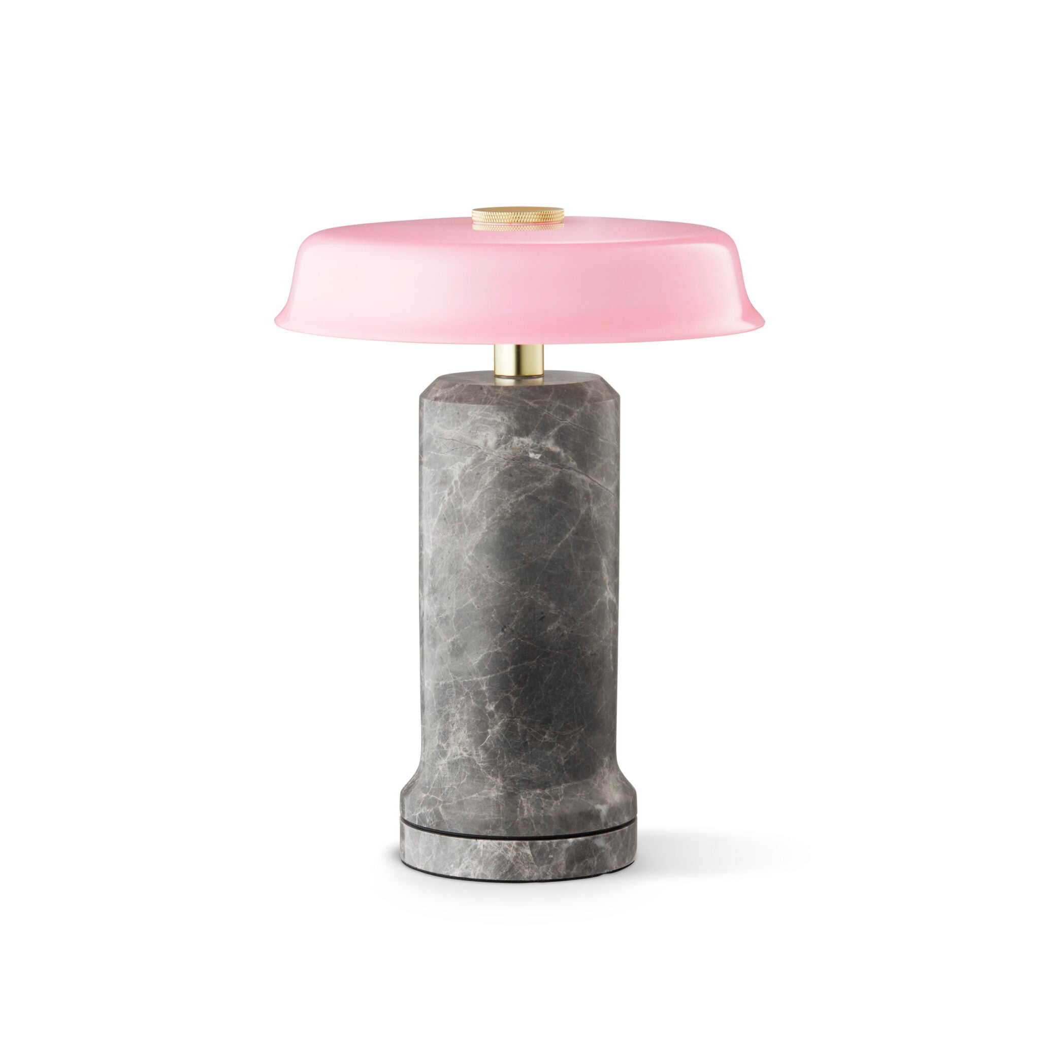 Une silhouette minimaliste et une fabrication artisanale font de cette lampe un objet unique pour votre intérieur.